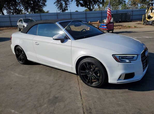 WAU6ULFF8J1004141 2018 AUDI A3 White Передня права чверть