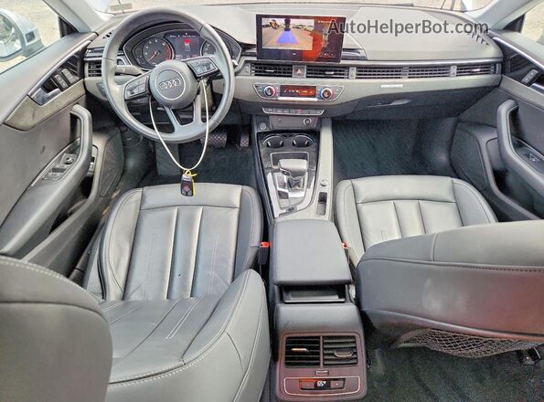 WAUABCF58MA063203 2021 AUDI A5 Серебряный Вид панели приборов
