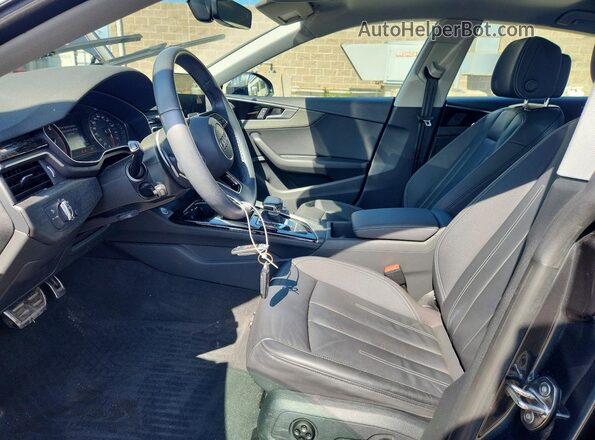 WAUABCF59MA063209 2021 AUDI A5 Gray Front interior view