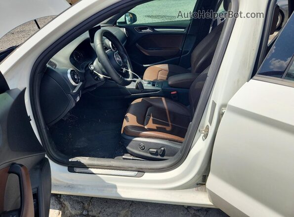WAUAUGFF7J1005475 2018 AUDI A3 Белый Вид салона спереди