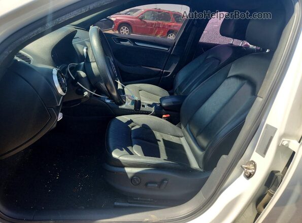 WAUAUGFF9K1014535 2019 AUDI A3 White Widok wnętrza z przodu