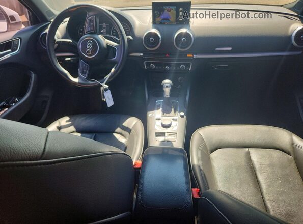 WAUAUGFF9K1014535 2019 AUDI A3 White Widok deski rozdzielczej