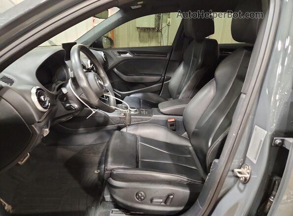 WAUB1HFF4KA099660 2019 AUDI S3 Gray Vista interior delantera