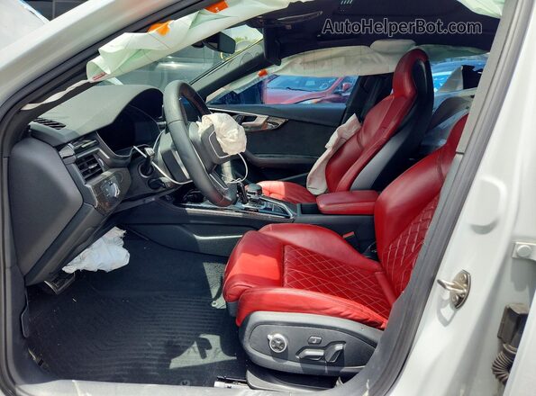 WAUB4AF48MA087222 2021 AUDI S4 White Front interior view