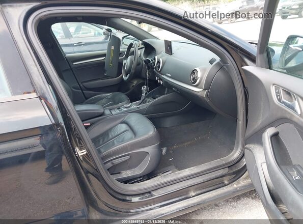 WAUB8GFF5G1017352 2016 AUDI A3 Черный Вид салона спереди