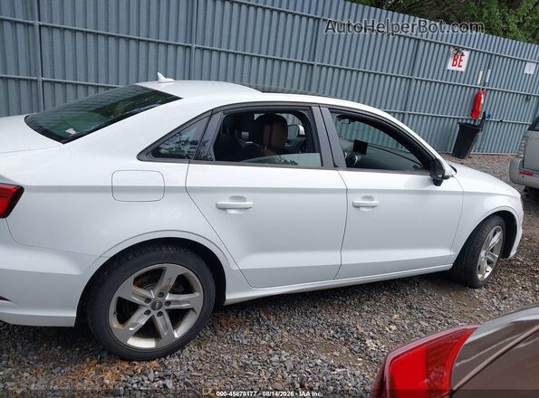 WAUB8GFF8H1051738 2017 AUDI A3 White უკანა სალონის ხედი