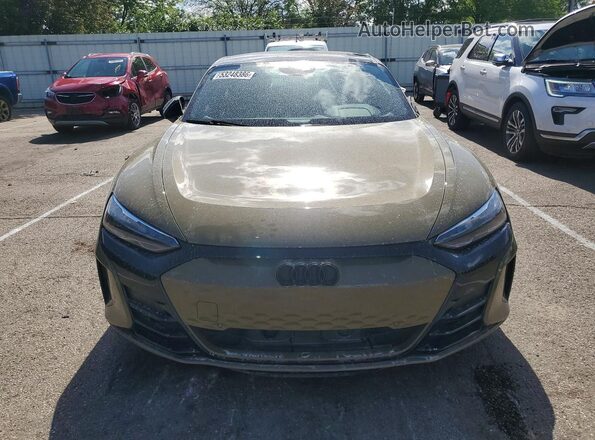 WAUCJBFW0R7001801 2024 AUDI E-TRON Зеленый Вид спереди