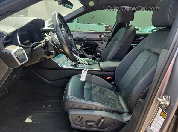 WAUD8AF26MN033213 2021 AUDI A6 Gray Вид салону спереду