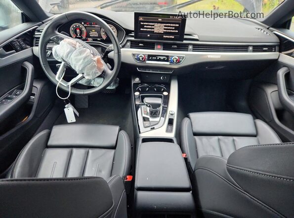 WAUDACF55SA007796 2025 AUDI A5 Черный Вид панели приборов
