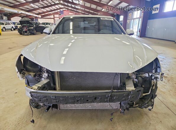 WAUEAAF43NN004473 2022 AUDI A4 White Front view