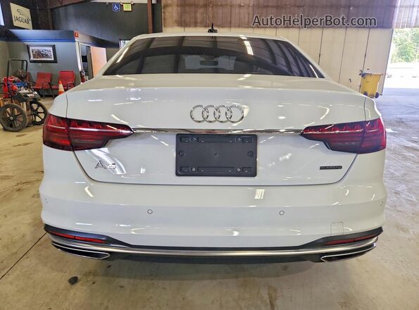 WAUEAAF43NN004473 2022 AUDI A4 White Rear view