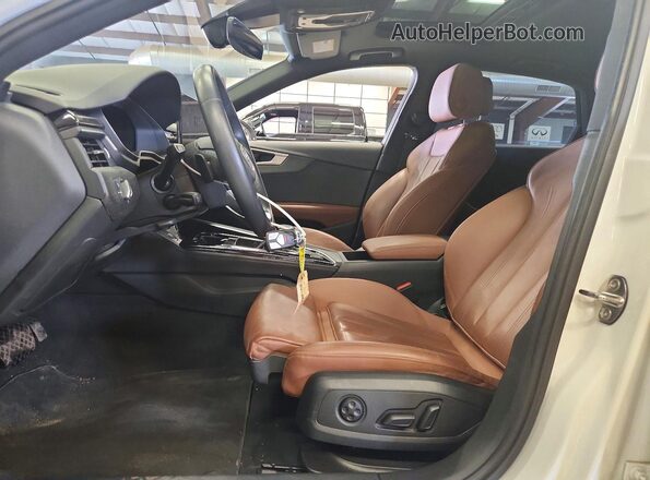 WAUEAAF43NN004473 2022 AUDI A4 White Front interior view