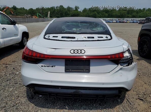 WAUEJBFW8R7003336 2024 AUDI E-TRON White უკანა ხედი