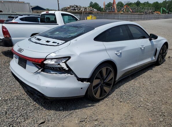 WAUEJBFW8R7003336 2024 AUDI E-TRON White უკანა მარჯვენა