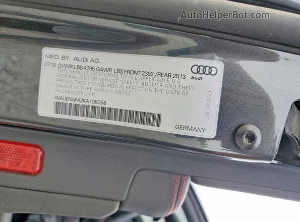 WAUENAF42KA109058 2019 AUDI A4 Gray Вид підкапотного простору
