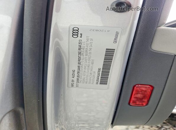 WAUENAF46JA076080 2018 AUDI A4 Silver Widok komory silnika