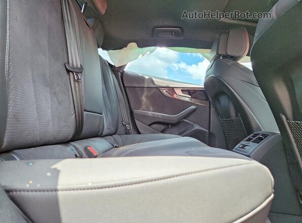 WAUFACF55SA002560 2025 AUDI A5 Red Вид задніх сидінь