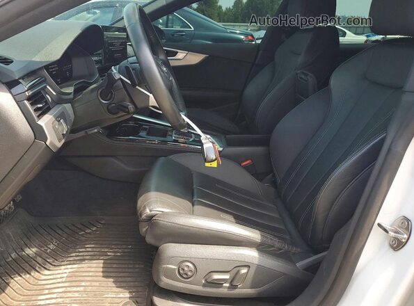 WAUFACF58PA058225 2023 AUDI A5 Белый Вид салона спереди