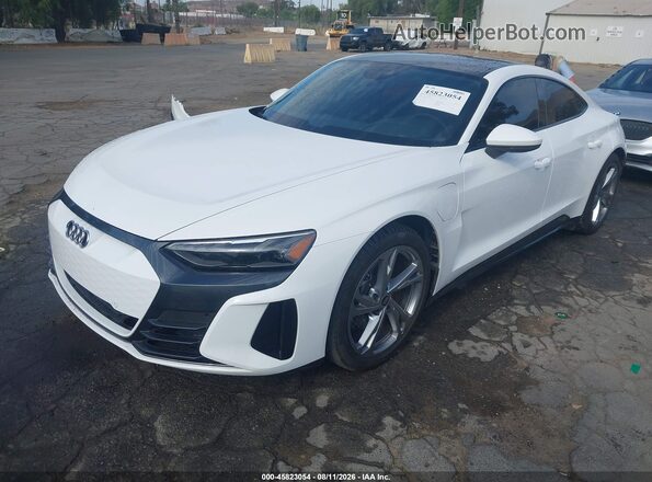 WAUFJBFW4R7002527 2024 AUDI E-TRON Белый Передняя левая четверть
