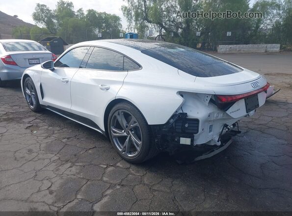 WAUFJBFW4R7002527 2024 AUDI E-TRON Белый Задняя левая четверть