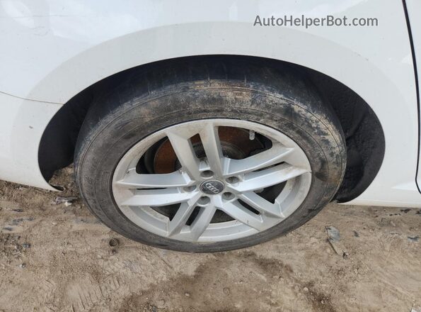 WAUGMAF41HN060965 2017 AUDI A4 White 
