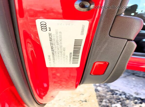 WAUGMAF44HN067666 2017 AUDI A4 Red Vista del compartimento del motor