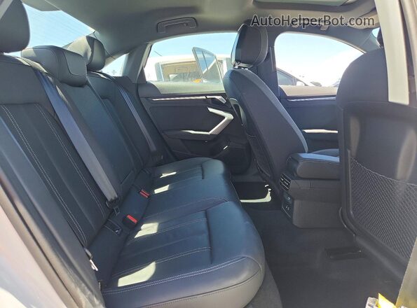 WAUGUDGY3SA052108 2025 AUDI A3 White Vista de los asientos traseros