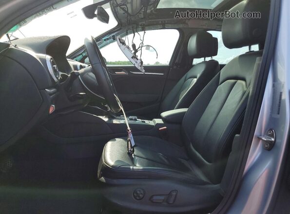 WAUJEGFF7K1024462 2019 AUDI A3 Silver Սալոնի դիմացի տեսք