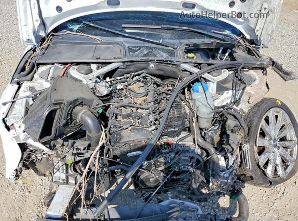 WAUKMAF4XJN019783 2018 AUDI A4 White Vista interior trasera