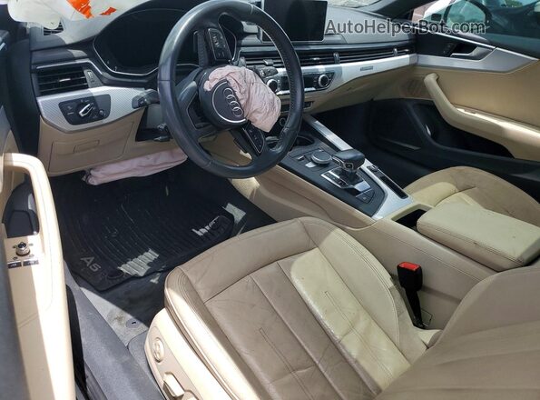 WAUPNAF57JA004483 2018 AUDI A5 White Vista del salpicadero
