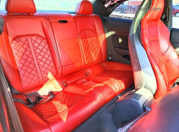 WAUR4AF54JA125273 2018 AUDI S5 Red Widok tylnych siedzeń