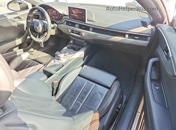 WAUTNAF58JA005754 2018 AUDI A5 Gray Vista del salpicadero