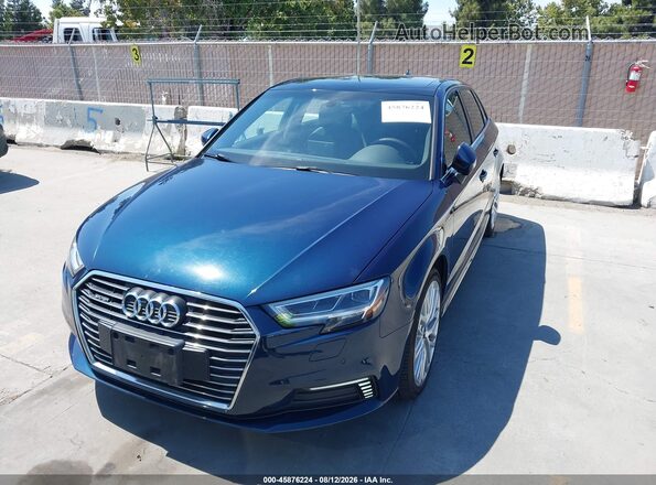 WAUTPBFF0JA059798 2018 AUDI A3 Blue Front view