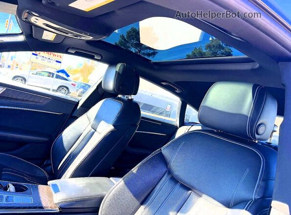 WAUVPBF22MN083202 2021 AUDI A7 White Вид задніх сидінь