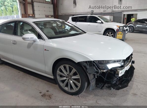 WAUWGAFC7GN102497 2016 AUDI A7 White 