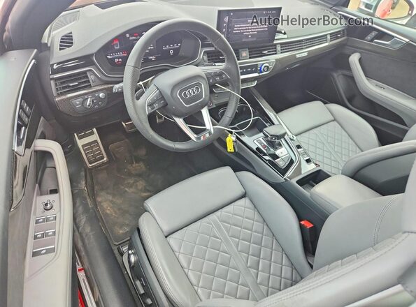 WAUY4GF57RN010153 2024 AUDI S5 Красный Вид панели приборов