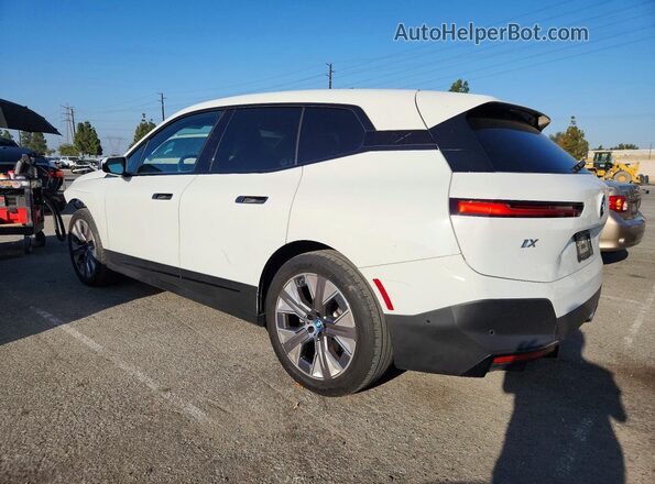 WB523CF00SCT40738 2025 BMW IX White Rear left