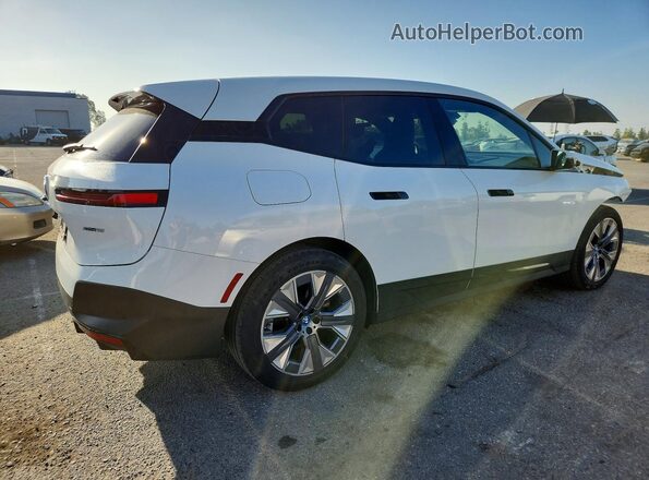 WB523CF00SCT40738 2025 BMW IX White Rear right