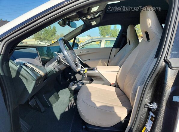 WB523CF00SCT40738 2025 BMW IX White Front interior view
