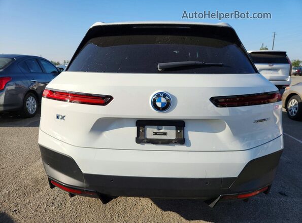 WB523CF00SCT40738 2025 BMW IX White Rear view