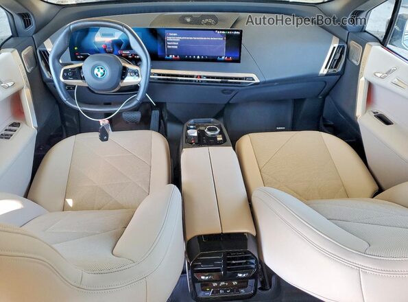 WB523CF02RCP08248 2024 BMW IX Gray Вид панелі приладів