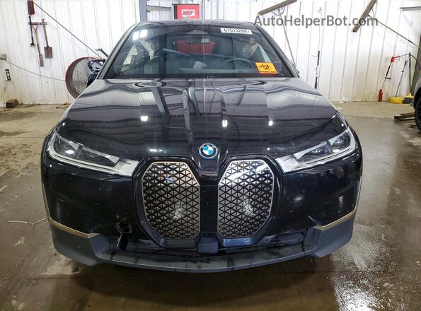 WB523CF02SCU36158 2025 BMW IX Black Widok z przodu