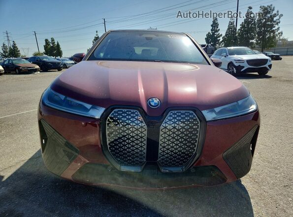 WB523CF03SCS07827 2025 BMW IX Burgundy Вид спереду