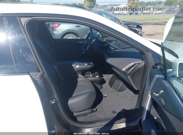 WB523CF04PCL86547 2023 BMW IX White Вид салону спереду