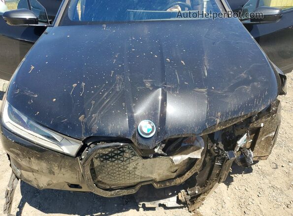 WB523CF04SCT67960 2025 BMW IX Black ძრავის განყოფილების ხედი
