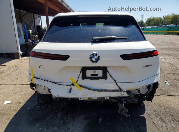 WB523CF06RCP69084 2024 BMW IX White Widok z tyłu