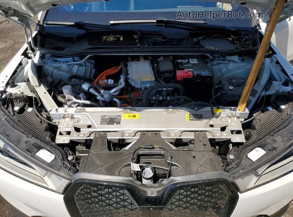 WB523CF06RCP69084 2024 BMW IX White Widok komory silnika