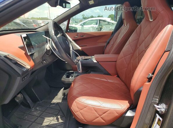 WB523CF06RCR08663 2024 BMW IX Синий Вид салона спереди
