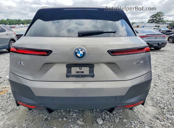WB523CF07RCP83060 2024 BMW IX Gold უკანა ხედი