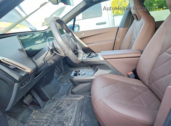 WB523CF07SCS85866 2025 BMW IX Blue Вид салону спереду